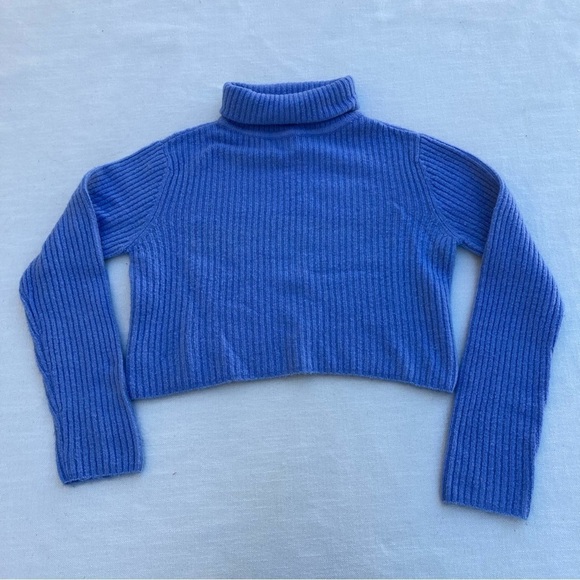 MODA INT'L | Blue Knit Crop Sweater - Picture 1 of 11